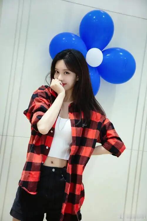 孟子义说现在本子多到手软 从籍籍无名的配角一路摸爬滚打，孟子义如今也算是成功“上