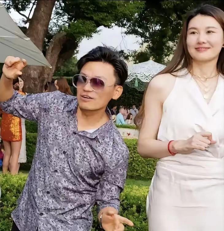 不管你找谁结婚，最后都得跟你坐一桌算账。
咱们把娱乐圈的八卦放一放，直接扒开这件