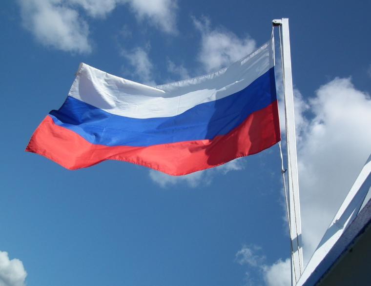 双标玩炸了！俄罗斯打乌，美国狂送武器不手软。美国打伊朗，俄罗斯照搬硬刚，半点儿不