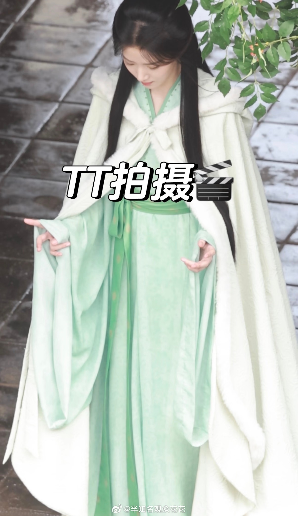 卢昱晓何不同舟渡绿衣路透卢昱晓何不同舟渡绿衣造型 这都美成啥了 