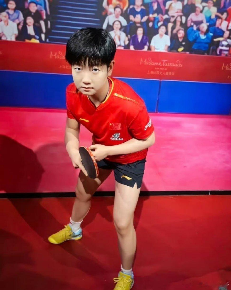 孙颖莎成杜莎首位永久馆藏现役选手莎莎就是来打破记录的 