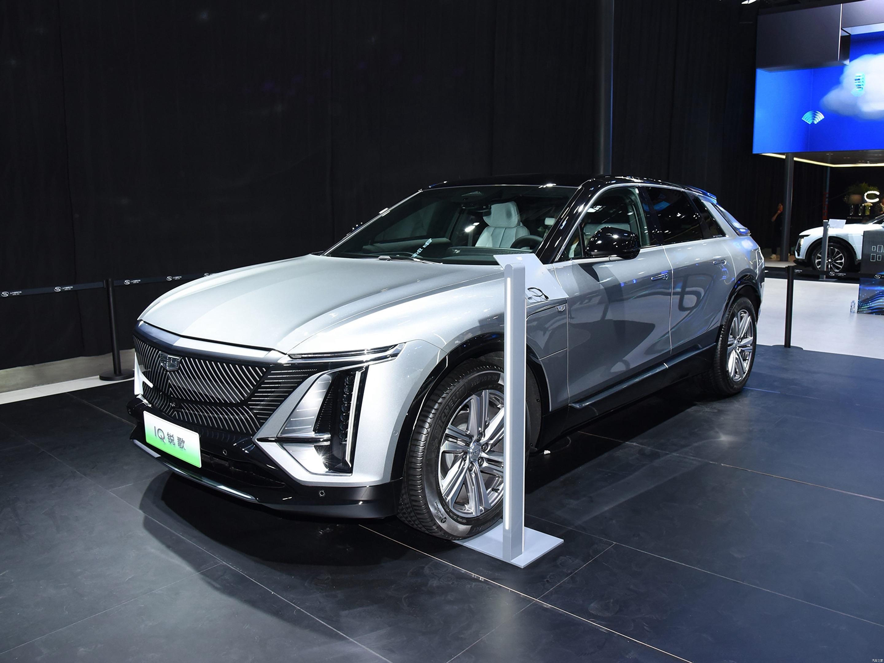 纯电颜值天花板，出场即焦点。