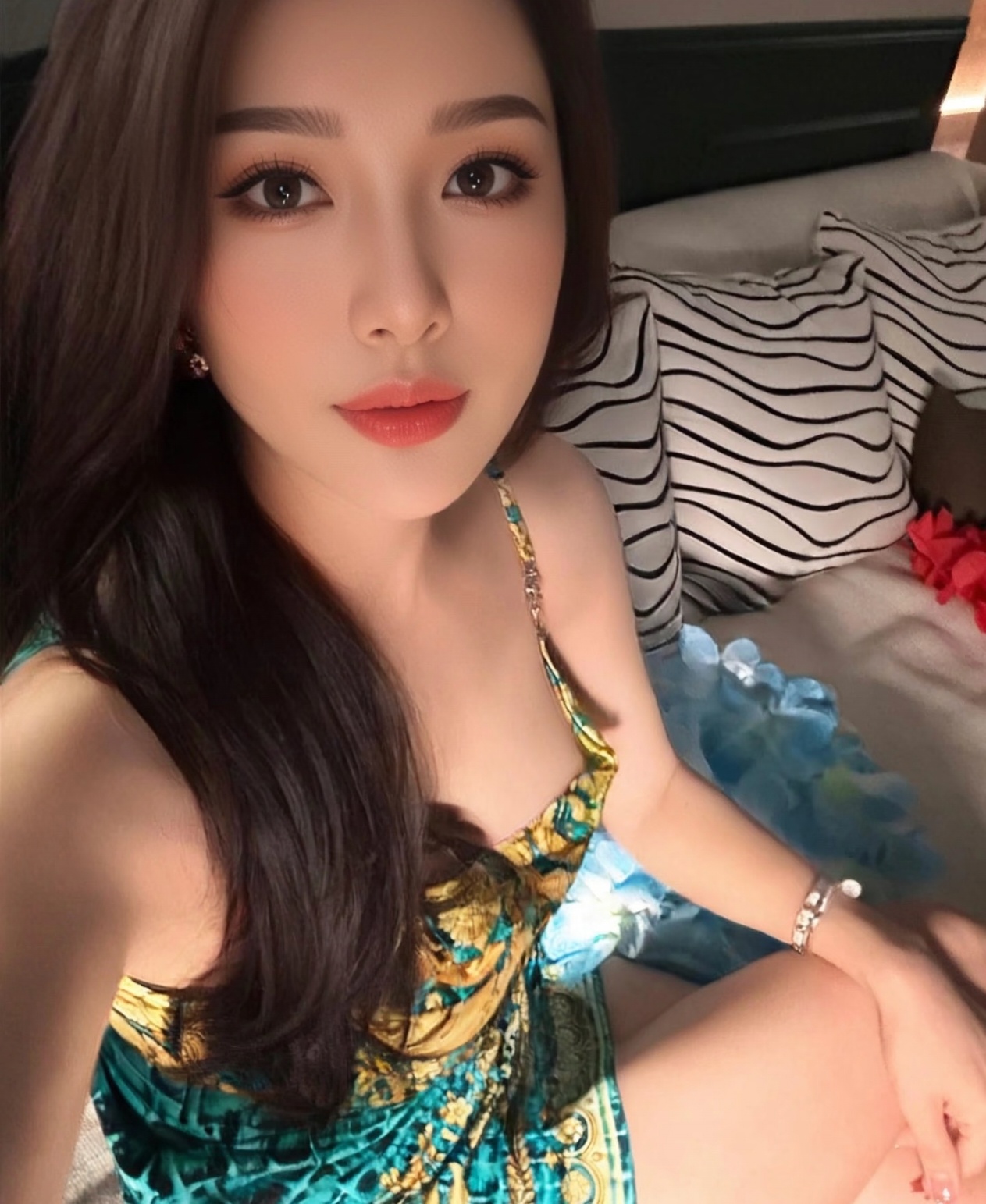 每天早起打卡正经又好看的小伙伴们早鸭，今天又要上班了 ​​​