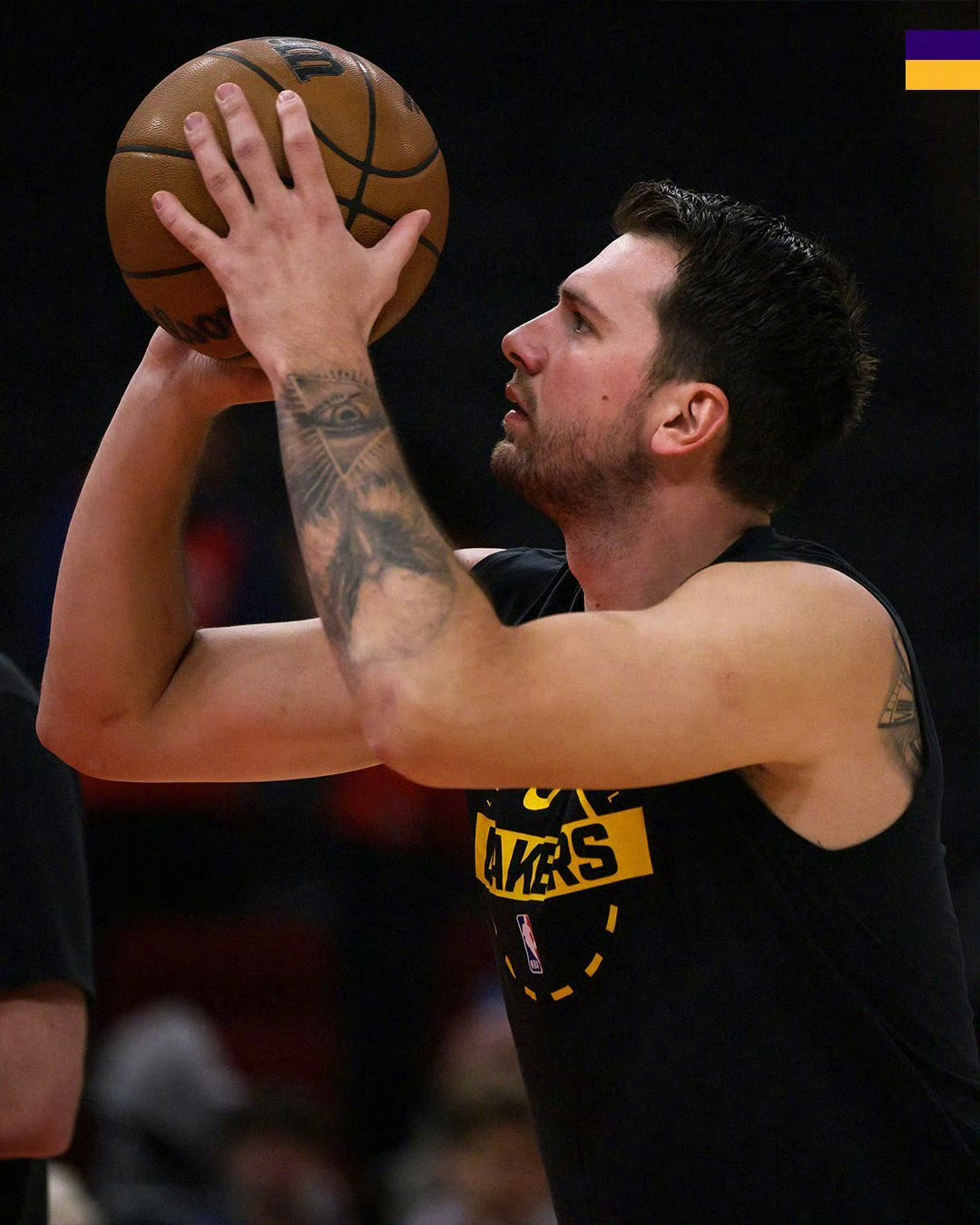 湖人100:92战胜火箭，如何评价本场小众比赛湖人vs火箭湖人战胜火箭