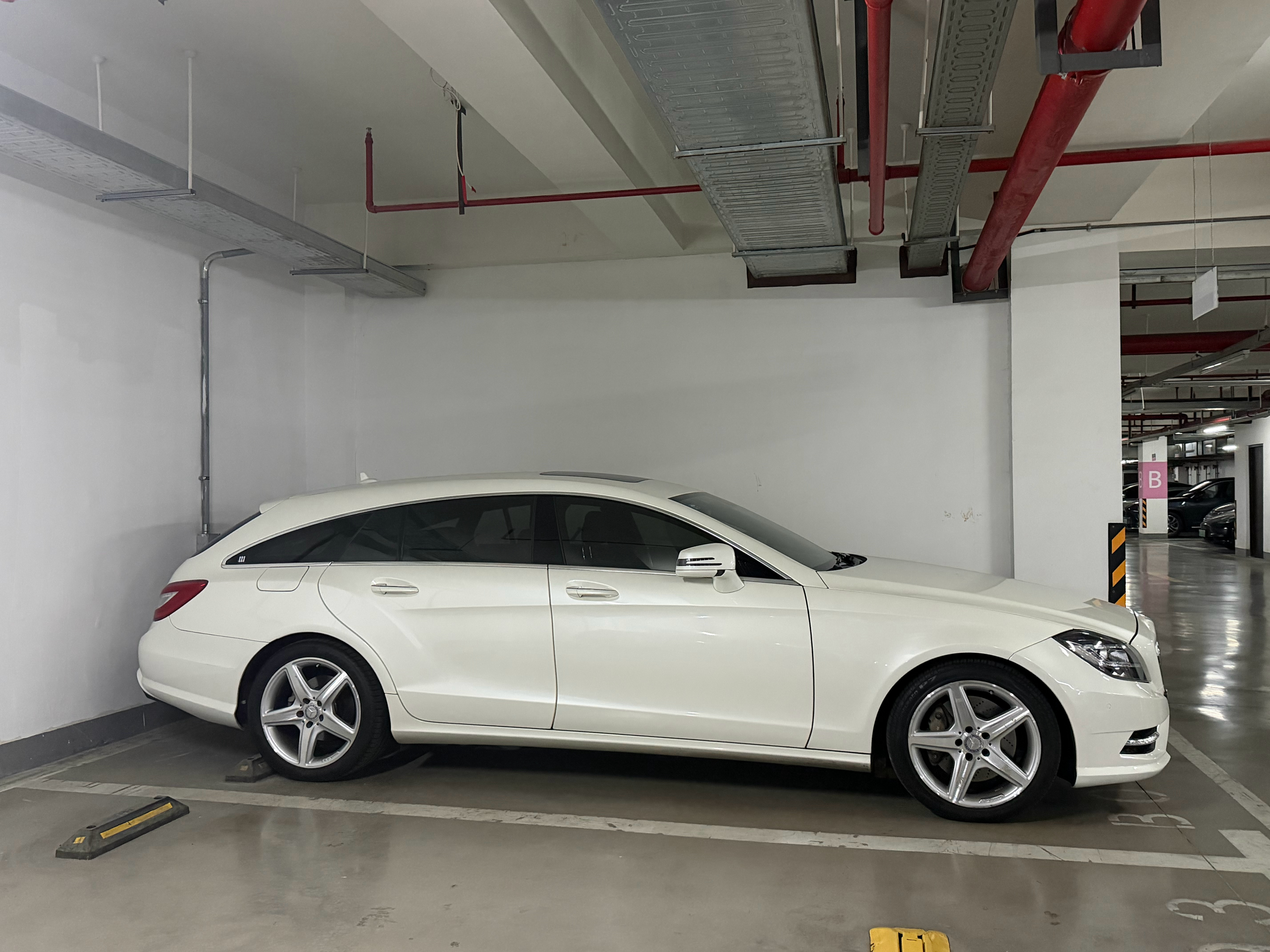 带恶魔之眼的Shooting brake十多年后再来看依旧一眼惊鸿奔驰