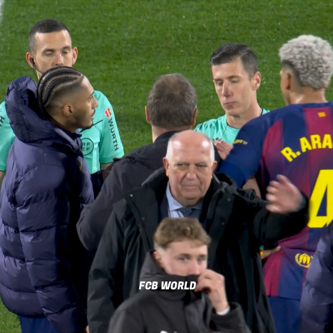 拉菲尼亚赛后质问裁判❌❌❌❌❌❌❌❌❌❌❌赫罗纳2比1巴萨赫罗纳vs巴萨巴萨