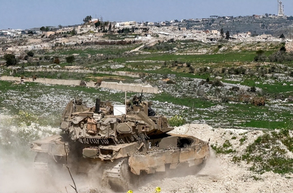 一天之内，21辆梅卡瓦坦克被摧毁！这是以色列装甲部队40多年来最惨重的损失。据美