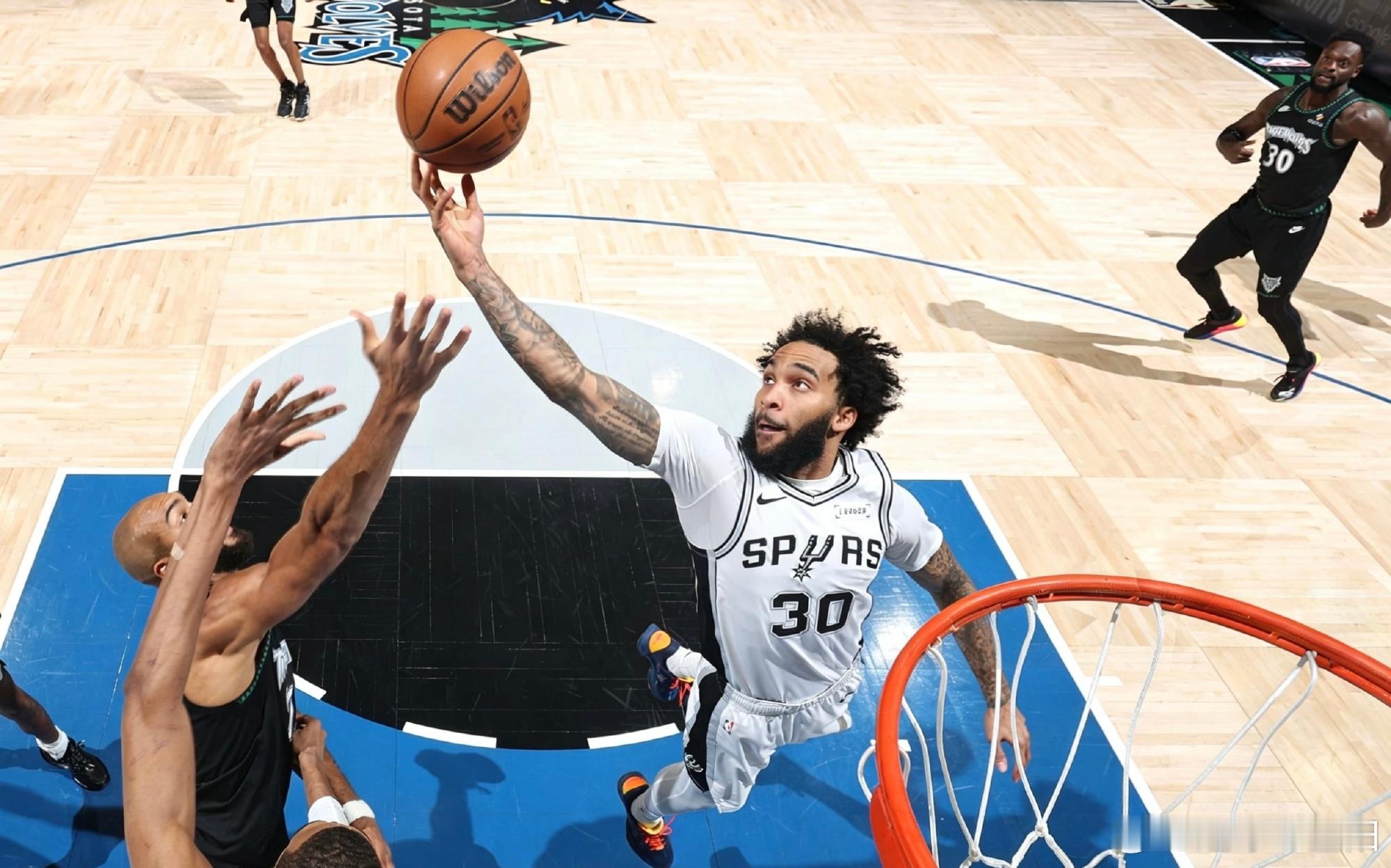 华子封神夜，狼群扳平比分北京时间5月11日，NBA西部半决赛G4在明尼苏达标靶中