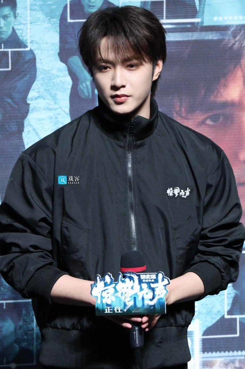 易烊千玺朱一龙刘耀文生图 易烊千玺朱一龙刘耀文路演生图 易烊千玺朱一龙刘耀文生图