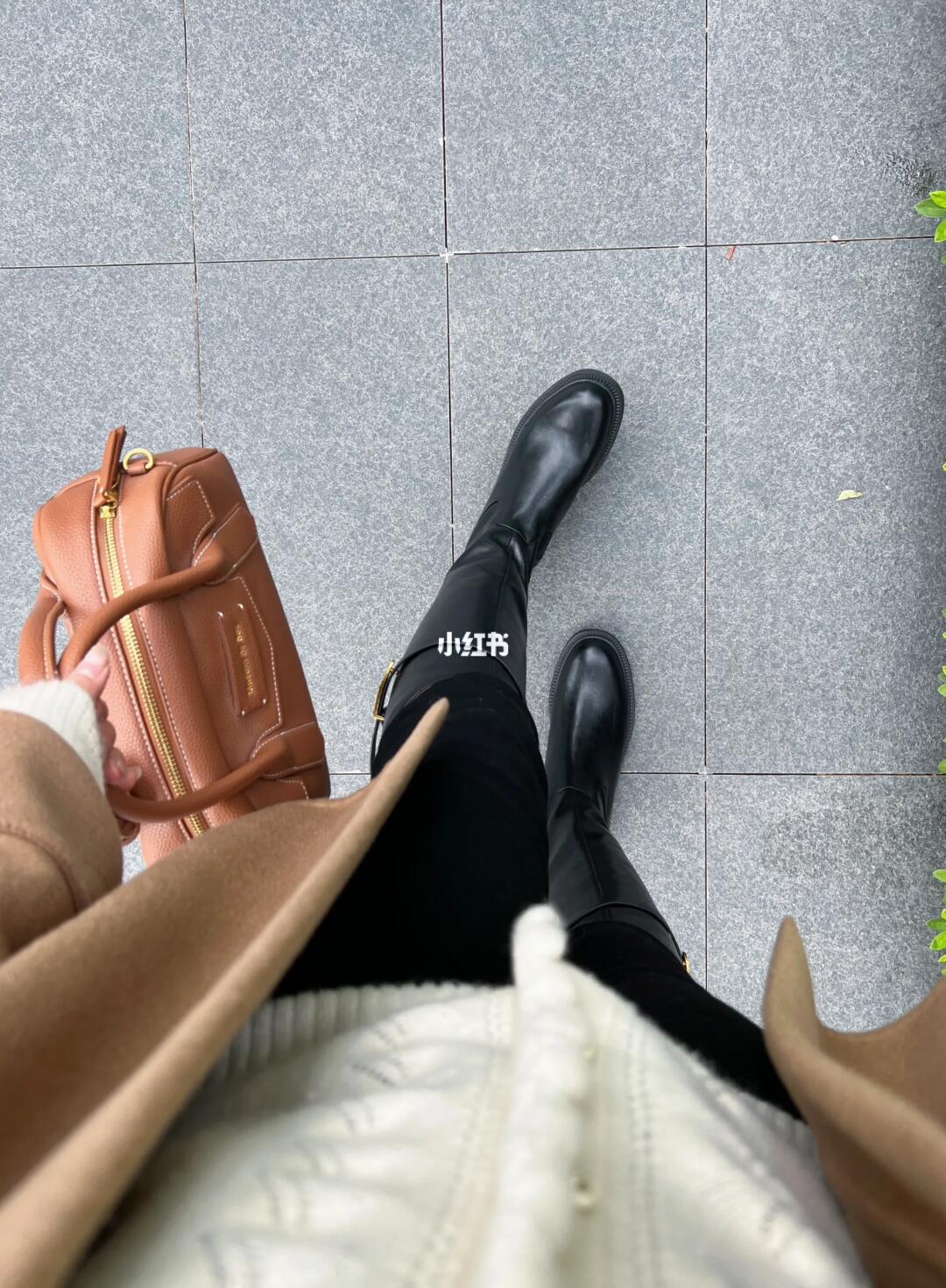 自带秋冬氛围感的大衣和长靴！基本款太香啦！