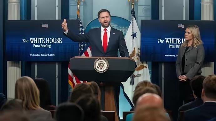 大言不惭，自称是西半球“球长”，整个西半球都归美国管辖，前辈的“门罗主义”不能丢