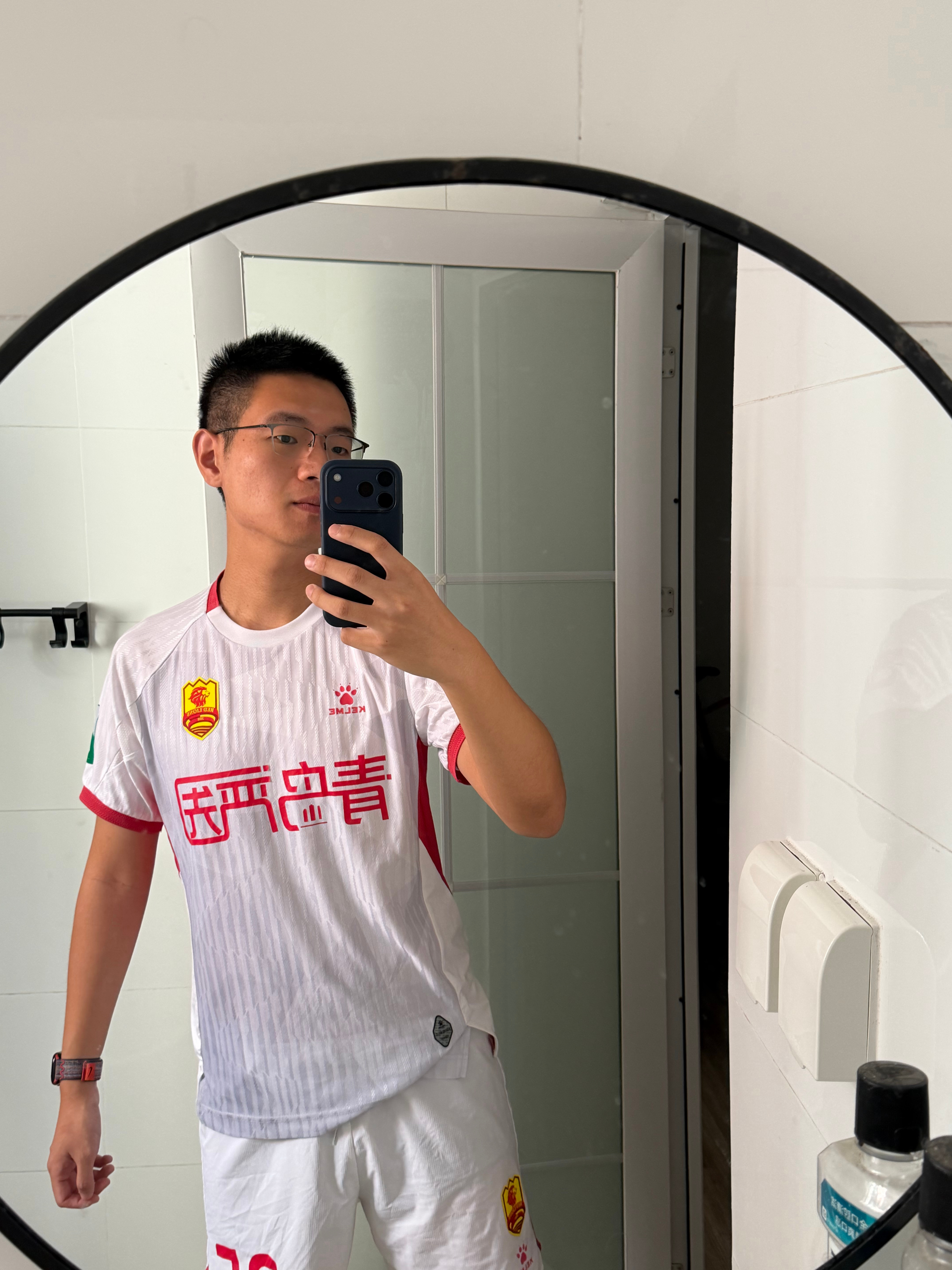 你别说还挺帅的 我说球衣 