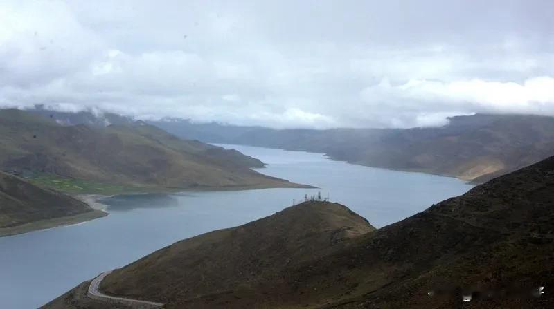 这样环境幽居羡慕吗？这才是人生真谛《七律  客旅湖西感怀》
客旅湖西几渡春，青山