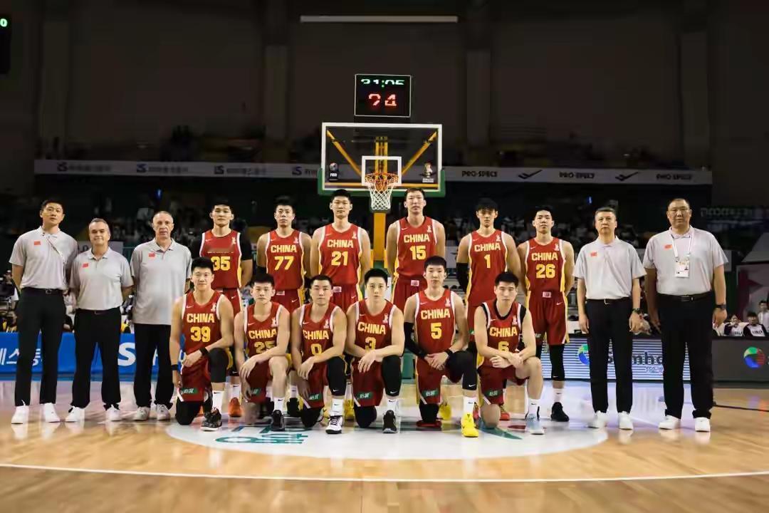 中国男篮又输球！世界杯难了！郭士强会下课吗？这是中国男篮一周内连续两次输给韩国！