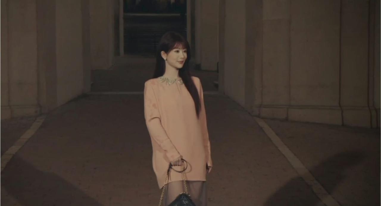 杨紫杨紫罗马看秀G社生图 | 杨紫说没接综艺 
我的宇宙为你私藏了无数温柔。
@