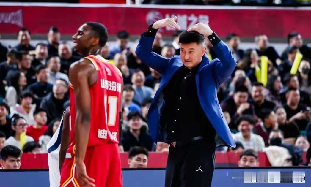 焦泊乔无碍+双核复苏，5大杀招让杜锋稳了！
 
奎因狂砍42+7+8打爆吉林刚收