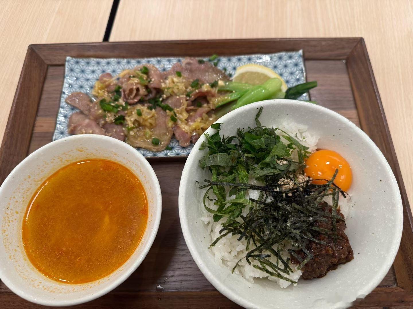 能Get 到这种精致一人食吃法了，就是不能吃快了，容易没[馋嘴] ​​​