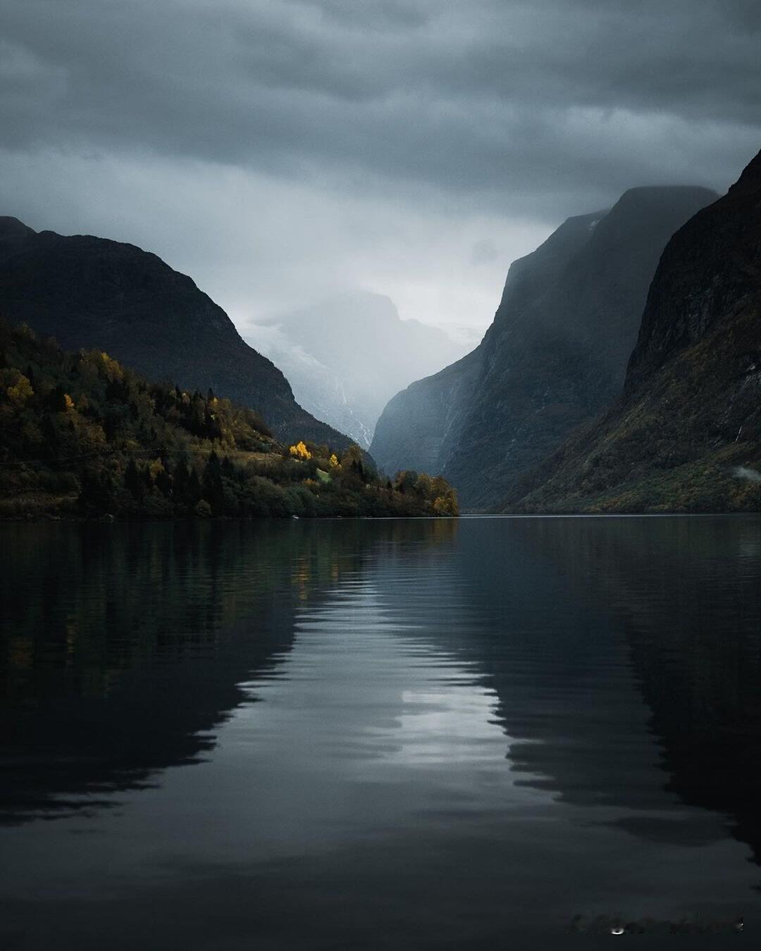 写作、创作的意义在于什么? 
对很多人来说，写作和创作不是什么高深的事，更像是生