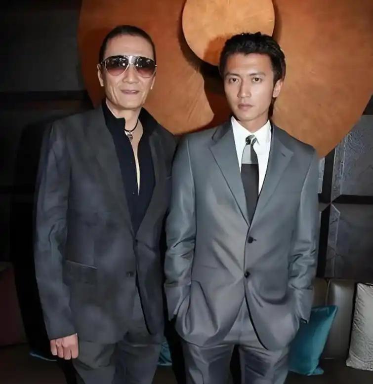 [微风]谢贤离世引发全网热议！谢霆锋演唱会开停争议不断，传统孝道与人情道义对决商