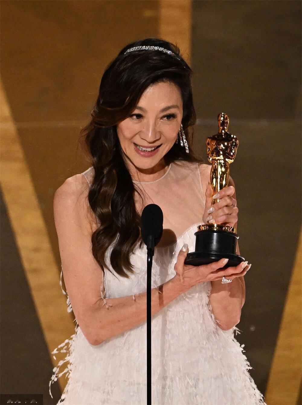 郭帆真薅到杨紫琼进组了现在知道为什么请到杨紫琼会这么开心了 