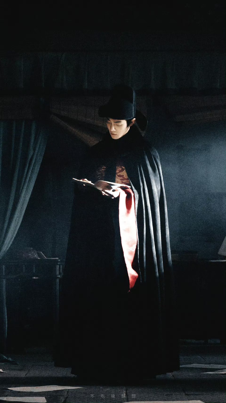 肖战藏海传真的好火啊！藏海单人韩版剧照也是帅的依旧们藏海也是👖的养老剧啦