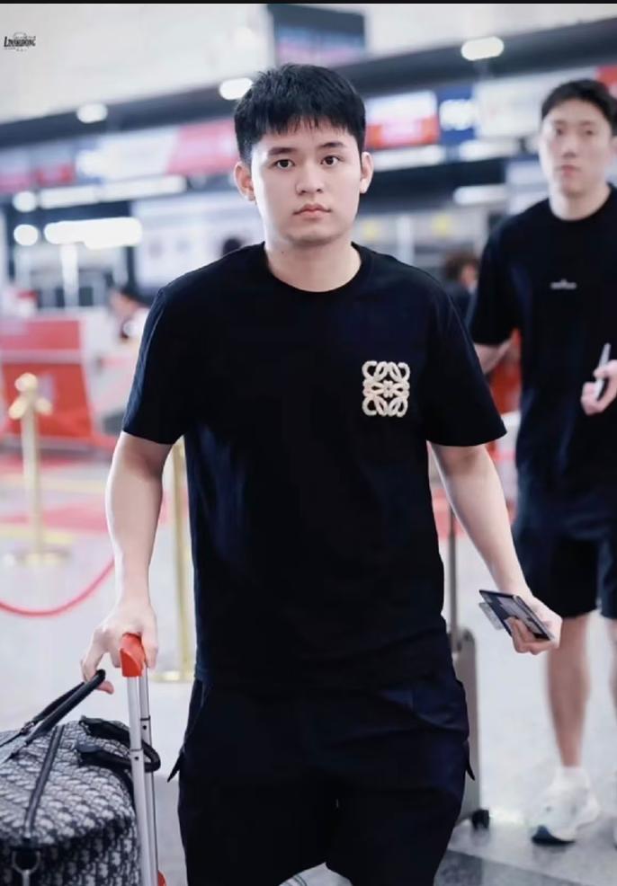 王皓带着男队出发去瑞典了。
WTT瑞典大满贯赛于今日正式开赛，8月10日正赛开始