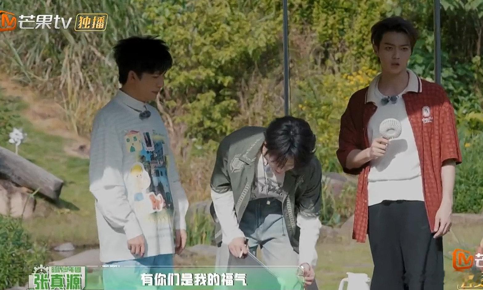 绞尽脑汁不如许凯灵机一动密室大逃脱这脑洞真没谁了，三弟等于 3D 这个答案直接惊