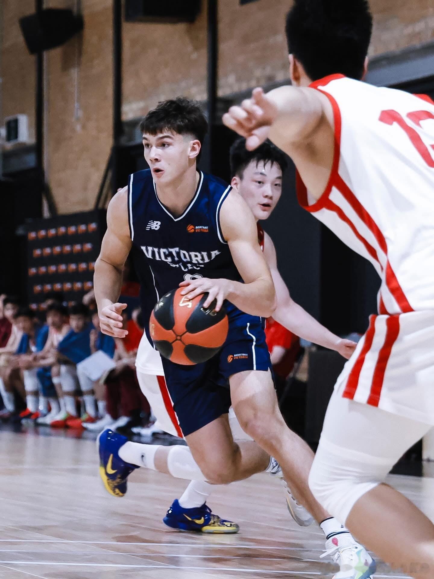 昨晚约等于战胜澳洲U17男篮二队中国男篮中国篮球