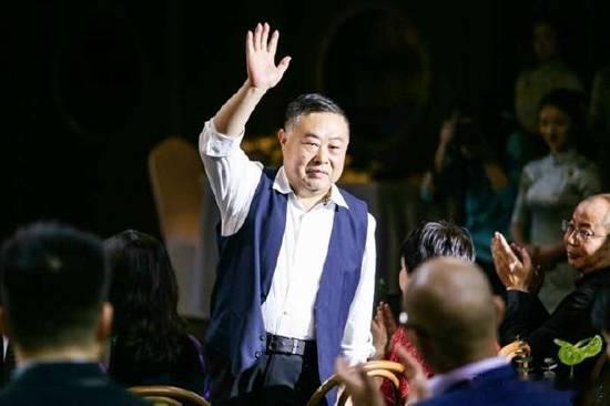 【五年五次上市失败 老乡鸡估值从181亿缩水至90亿】老乡鸡估值腰斩至90亿随着