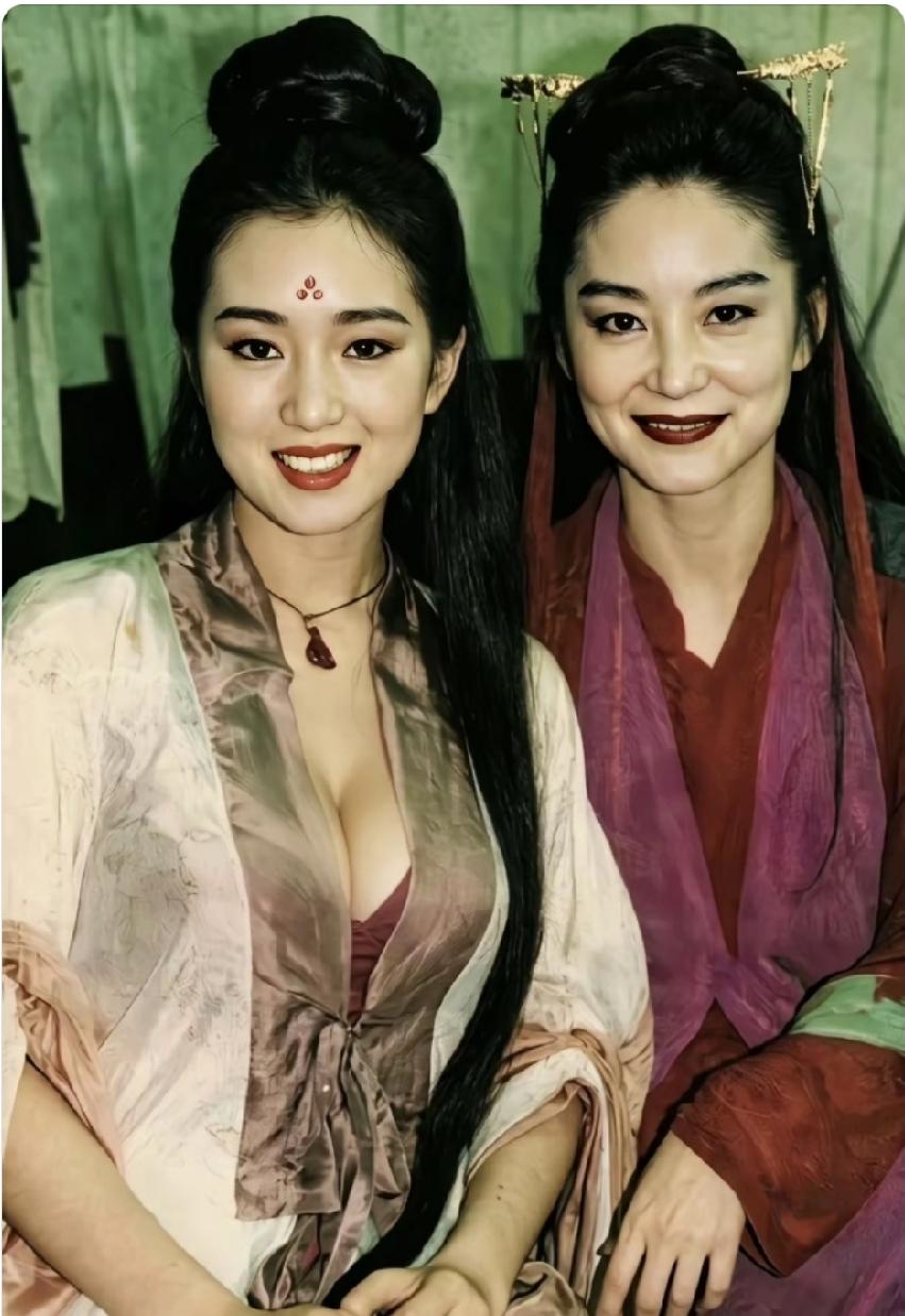 谁还记得这两位大美女是谁
这又是哪部电影的剧照
小心，别暴露年龄哦