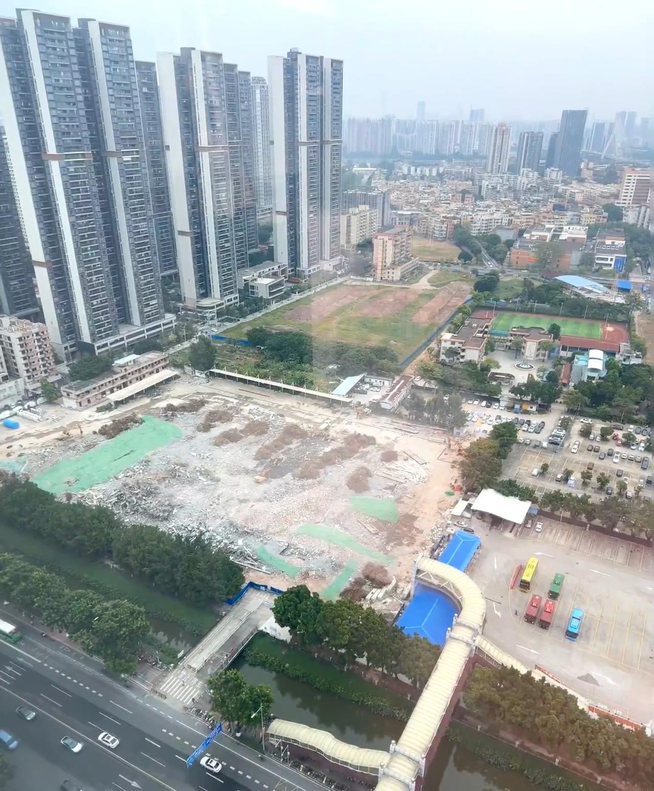 荔湾芳村客运站拆平的消息刚过，旁边的坑口村也要迎来改造啦！旧村换新颜，想想就期待