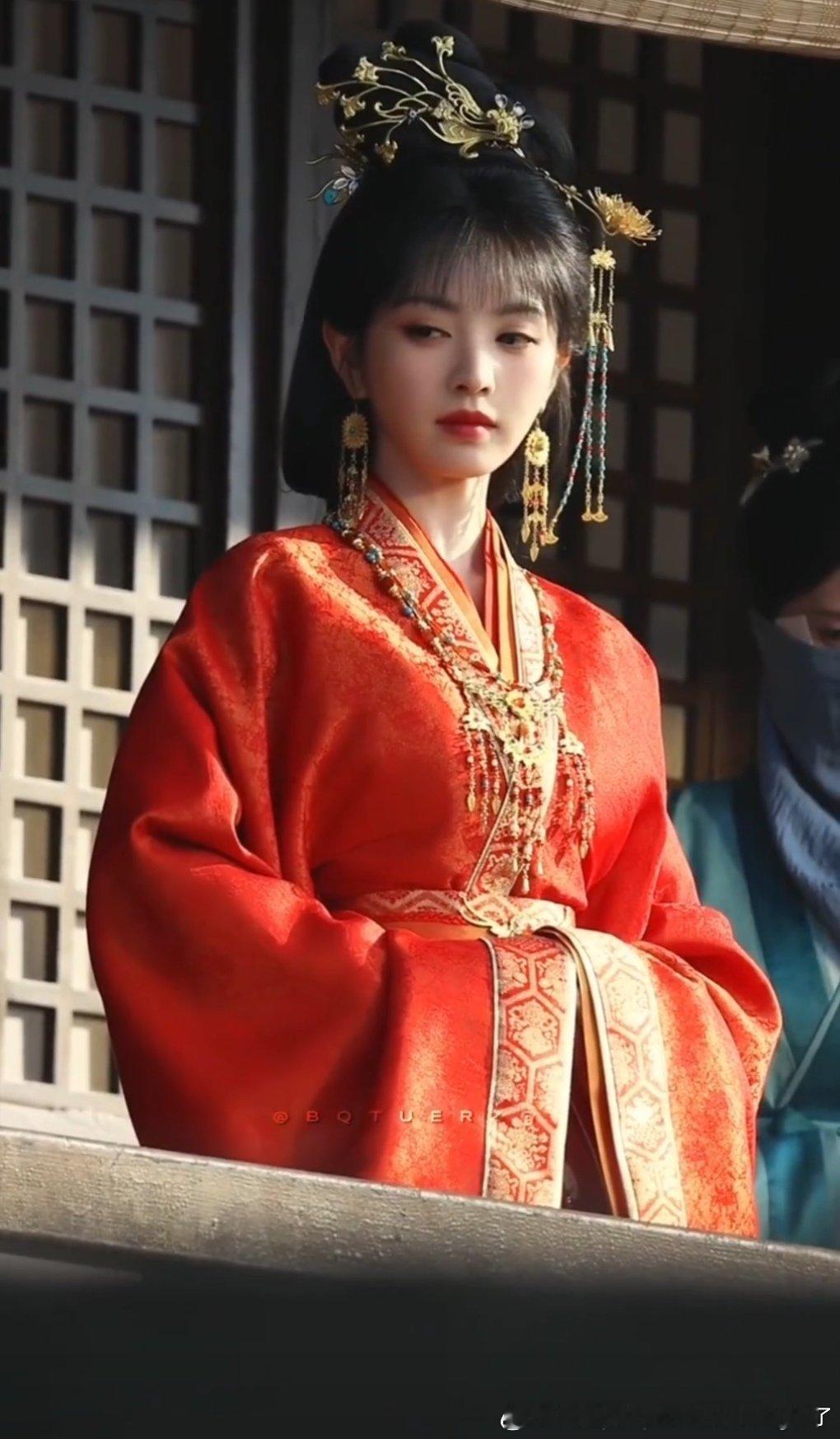 经常分不清这个和桐姐九日那个反正大概都是底层“心机”恶女变贵女吧 