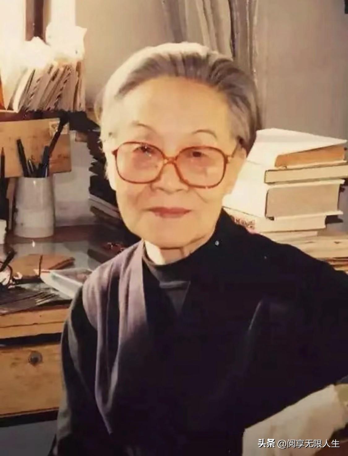 杨绛先生说：
“当智商和情商高时，颜值就是个赠品，当灵魂有了深度，美貌只是个附加