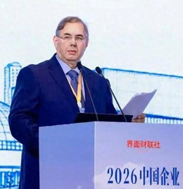 中国给53个非洲国家免关税的“蜜月期”还没满一个月，非盟代表就在公开场合谈起了“