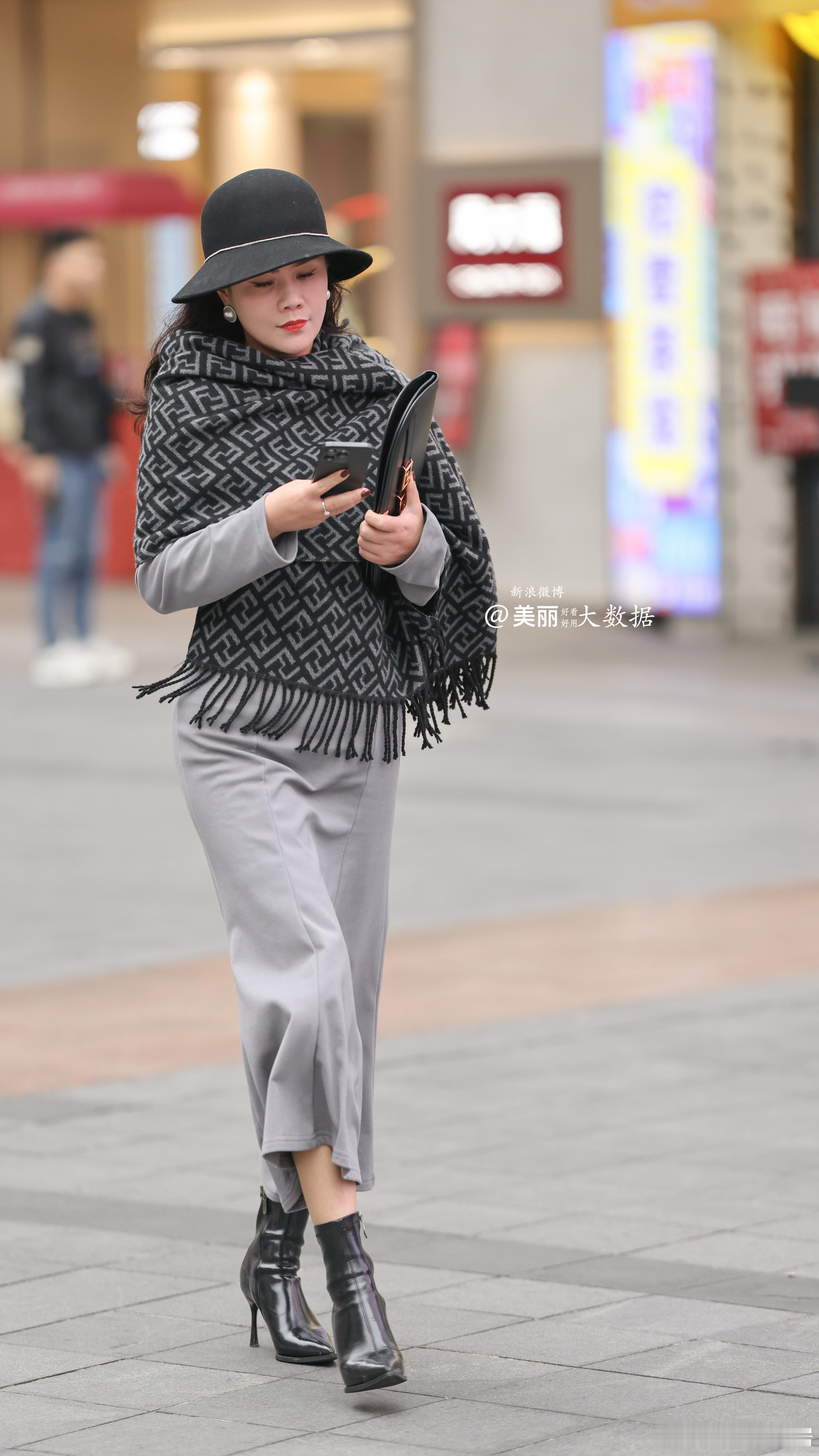 贵气满满的小姐姐~ 