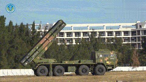 东部战区视频来了！13发火箭弹出膛，200多公里外精准命中

30日上午的东部战