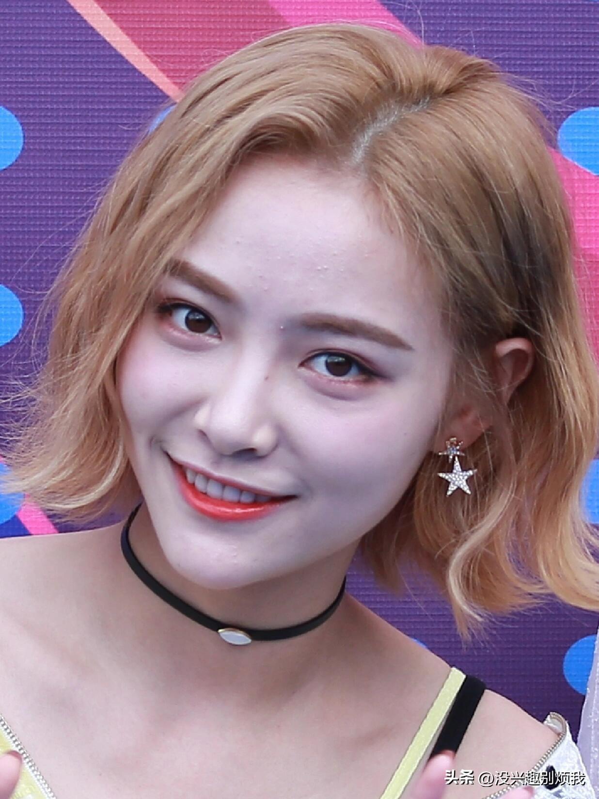 许佳琪生图，天呐，这才是生图啊，痘痘都可以看到，好米