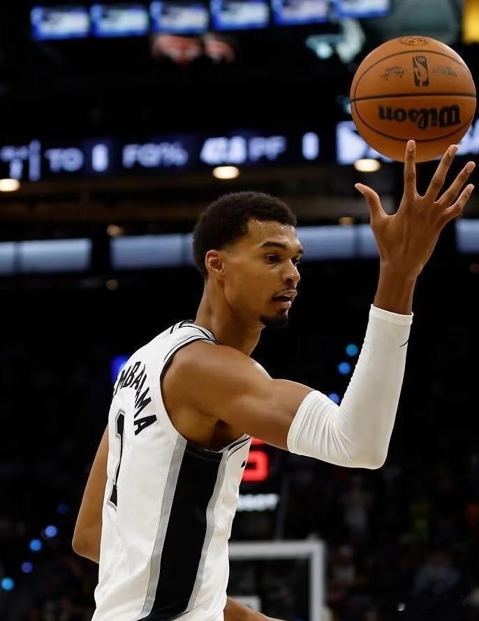 三连胜，西部搅局者不是独行侠，而是另有其人！

NBA常规赛，马刺主场118:1