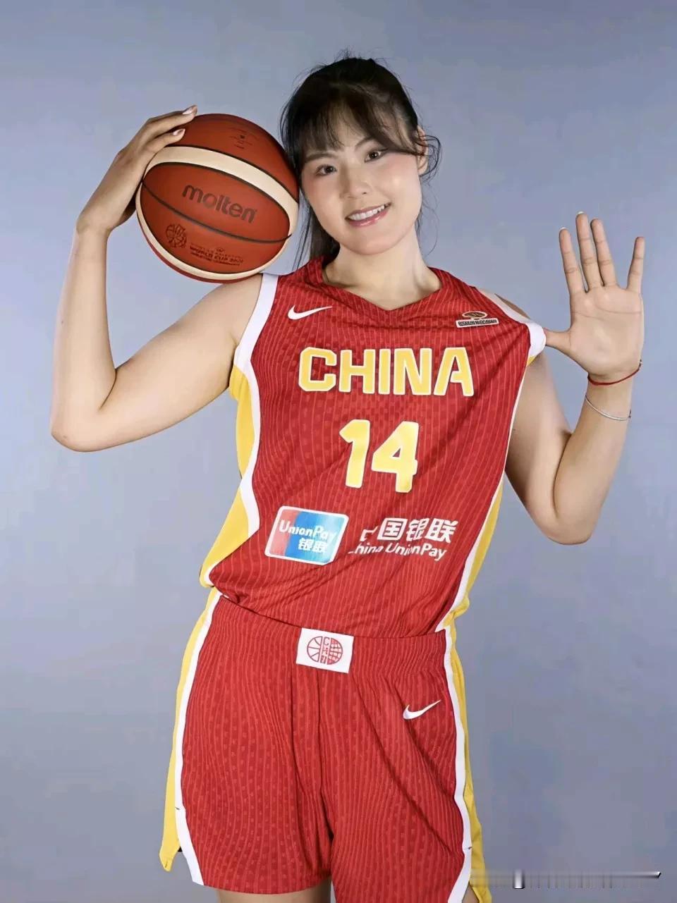 李月汝遗憾落选！中国女篮世界杯12人大名单官宣出炉！韩旭，王思雨领衔，小将张子宇