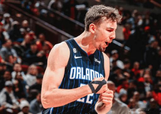 10月26日这场NBA常规赛，魔术98 - 110输给了公牛，打得有点憋屈。魔术