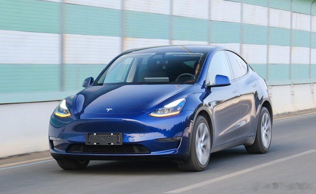 特斯拉全系降价1.4万，model 3都爆单了，提车需要等一个礼拜！看来降价还是