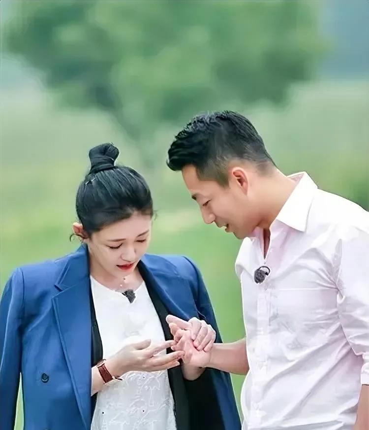 汪小菲没有出席葬礼的原因找到了不是因为没有被邀请，也不是因为不想去，而是因为刚刚