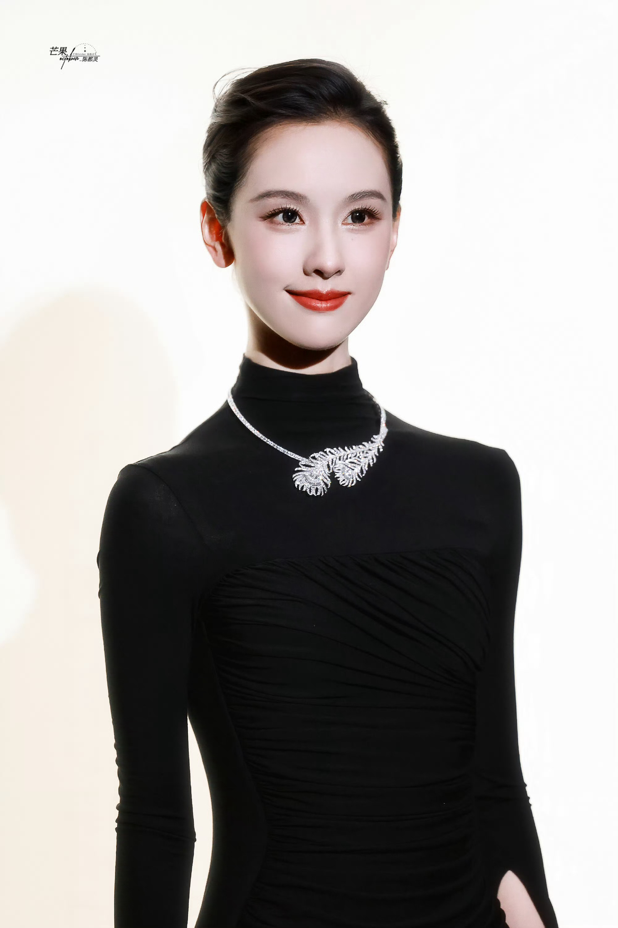 这是一点都不像陈都灵了！陈都灵 黑天鹅