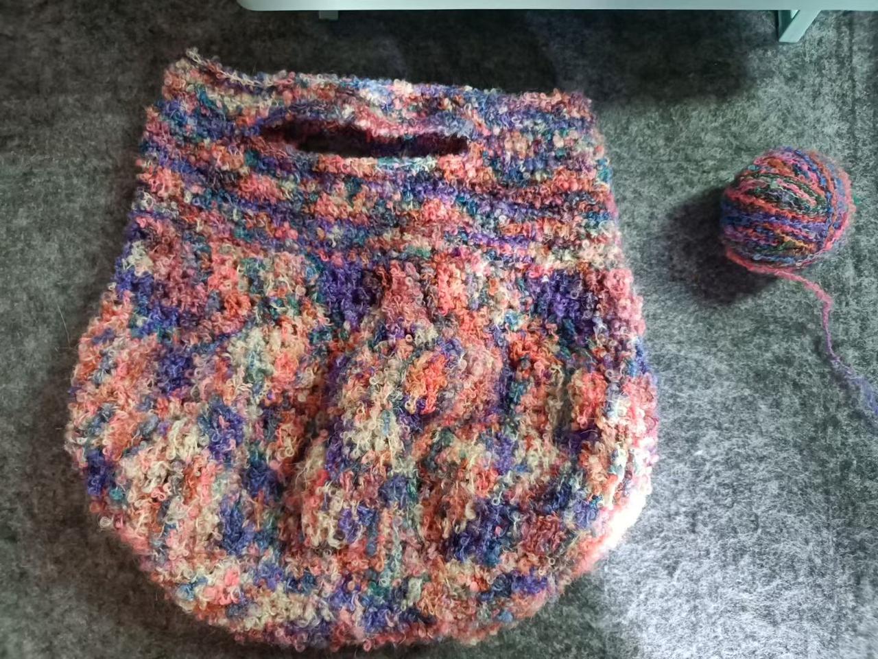 手工毛线包，色彩斑斓，温暖又时尚！