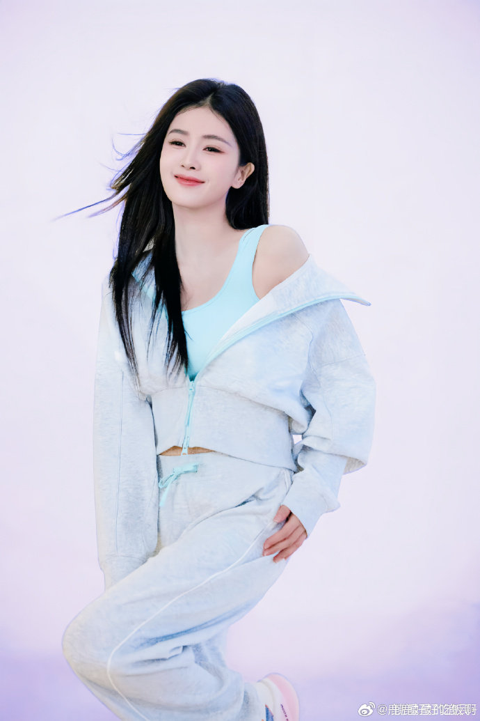 这个白鹿很爱老己了谁还没被白鹿的爱老己精神戳中！真的太会了！亲爱的客栈