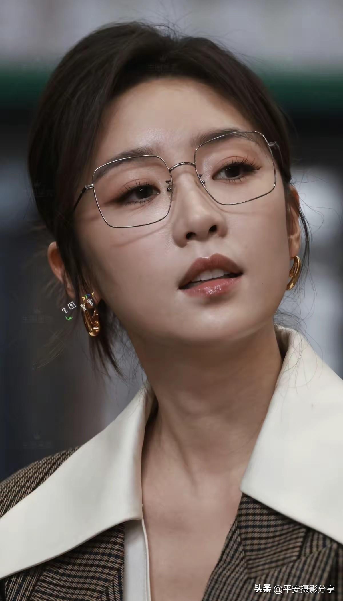 职业装摄影拍旗袍，是逆光好，还是顺光好 高级有范职业装 职业装穿着 轻奢女职业装