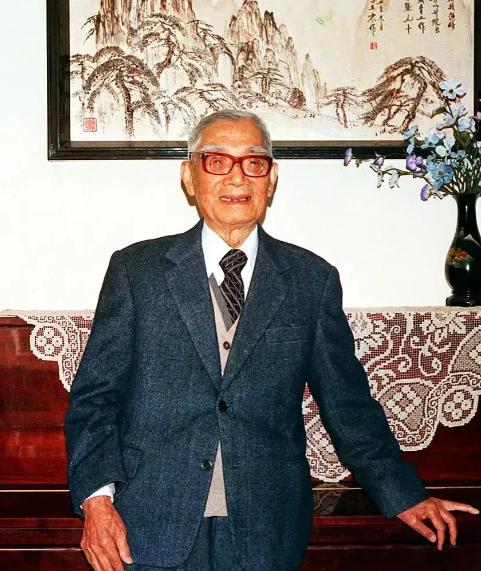 1968年，72岁的茅以升妻子刚去世，他就和6个孩子商量，想要续弦。孩子们不反对