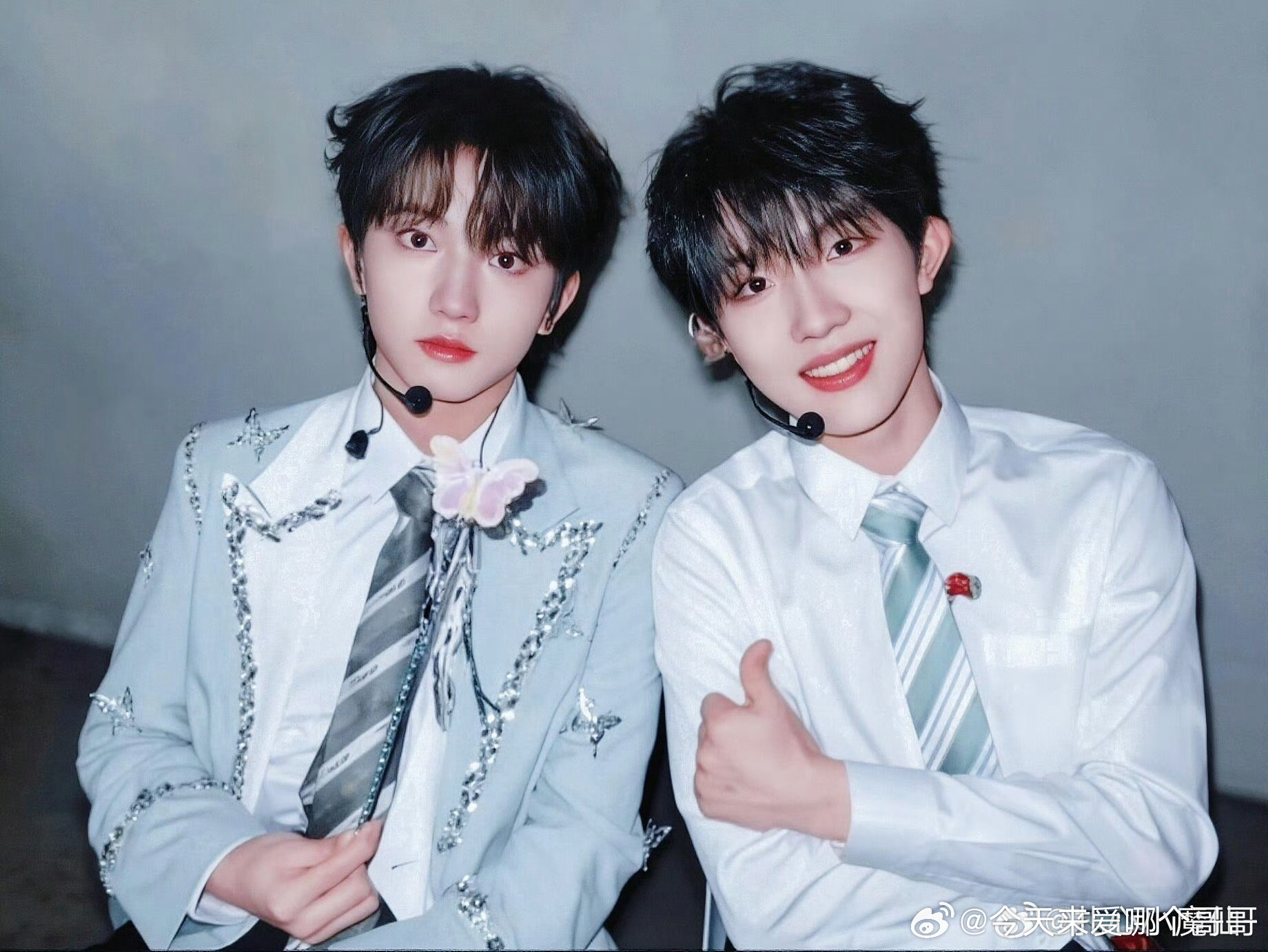 苏新皓穆祉丞合照，第一张很可爱啊 