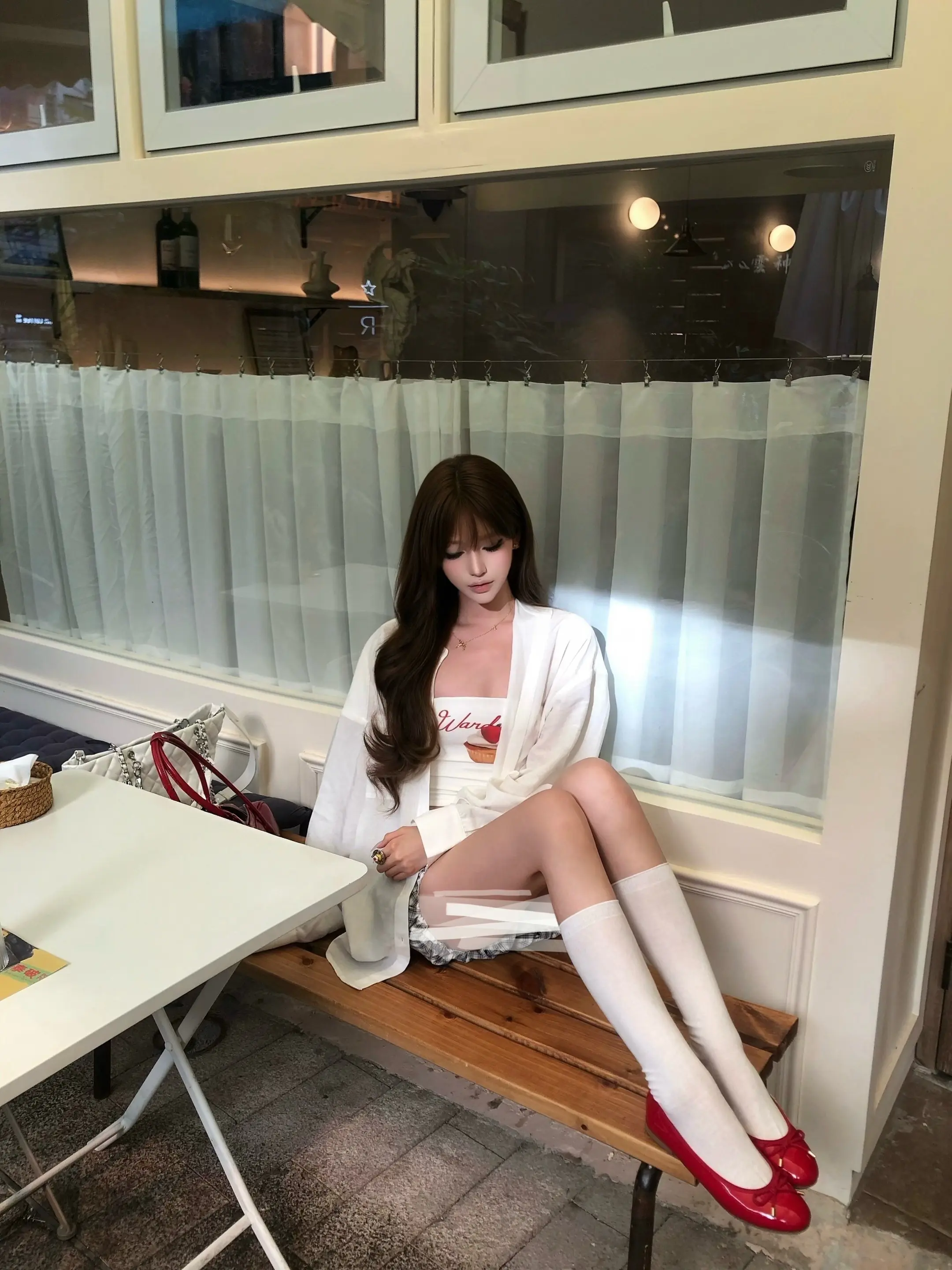 按照我的计划我本该是一位饱读诗书的女孩但计划出了点小问题 我现在只是一...