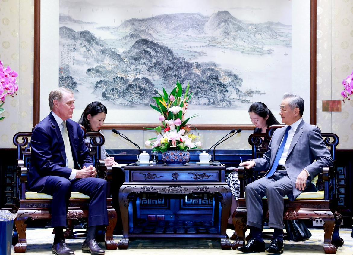 中美这几天在北京的密集互动，表面上是几场不同活动，其实都指向同一件事：为下一轮高